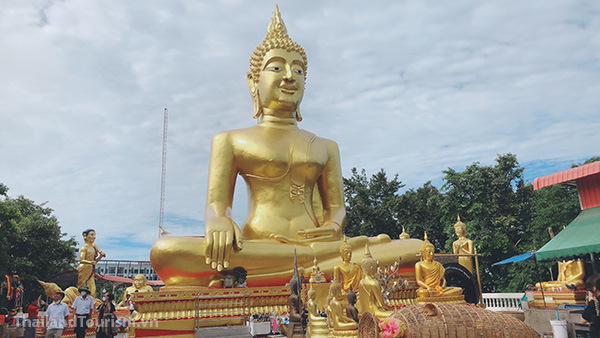 tour thái lan tượng Phật lớn Wat Phra Yai