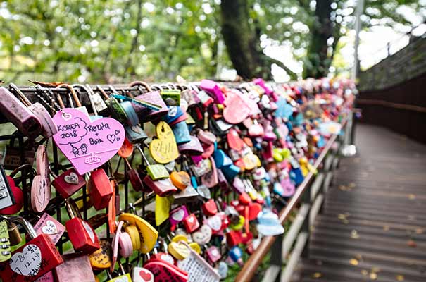 Love locks khoa tinh yeu tai thap N Seoul
