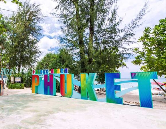 tour phuket 4 ngay 3 dem patong beach sign