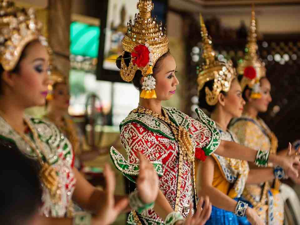 Ngôi Chùa Thái Lan Linh Thiêng Bậc Nhất Không Nên Bỏ Qua