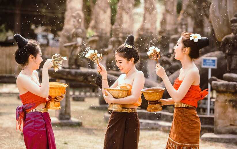 Chán Lễ Hội Té Nước Thái Lan, Còn 6 Lễ Hội Khác Để "Cháy Hết Mình"
