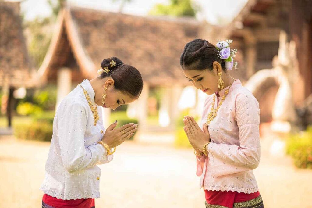 Kiểu chào wai của người Thái 